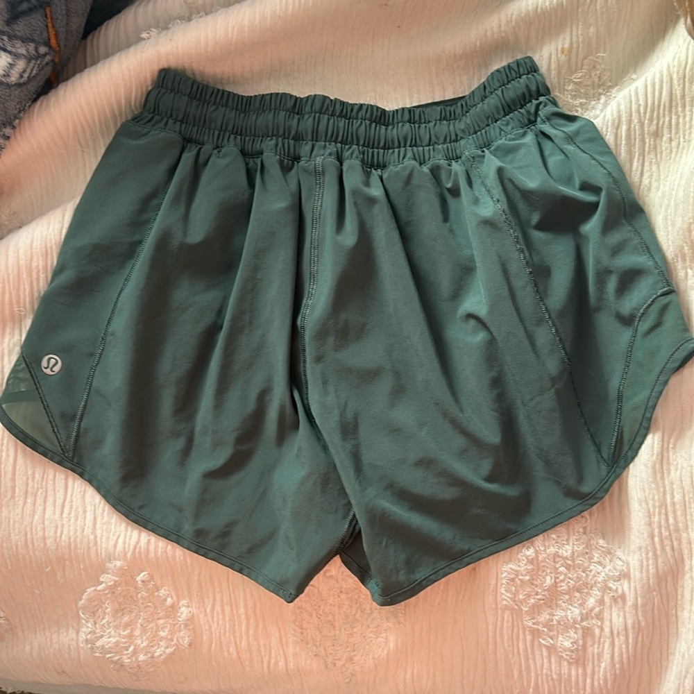 Lululemon hotty hot shorts